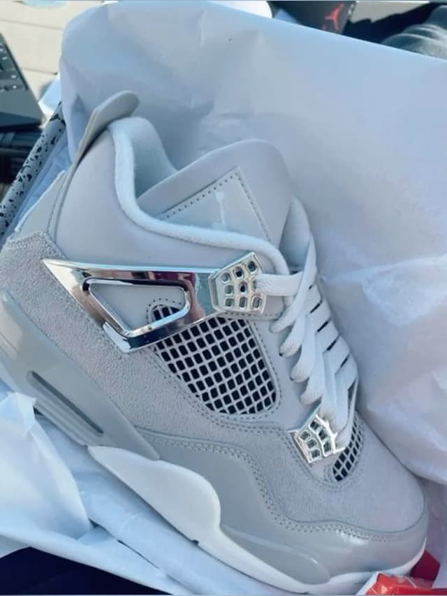 Jordan 4